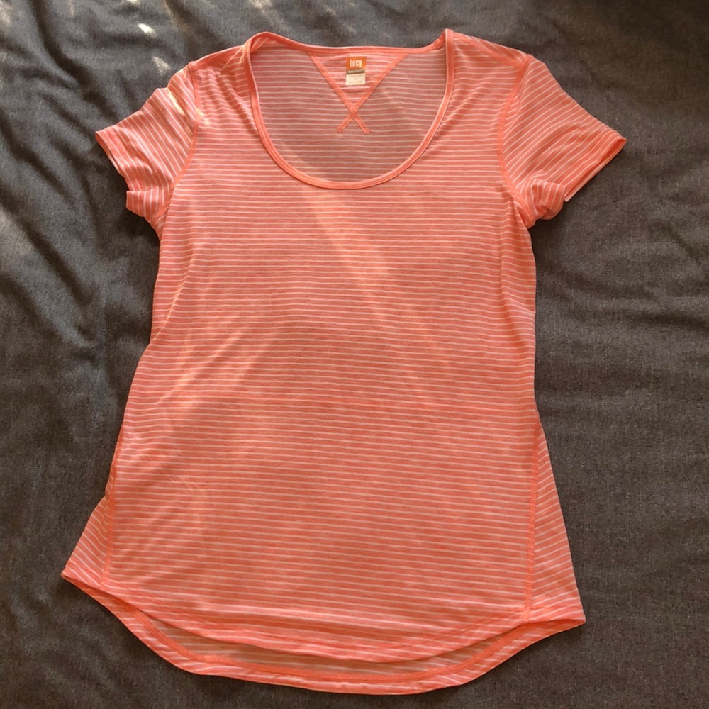 Lucy gym tee medium